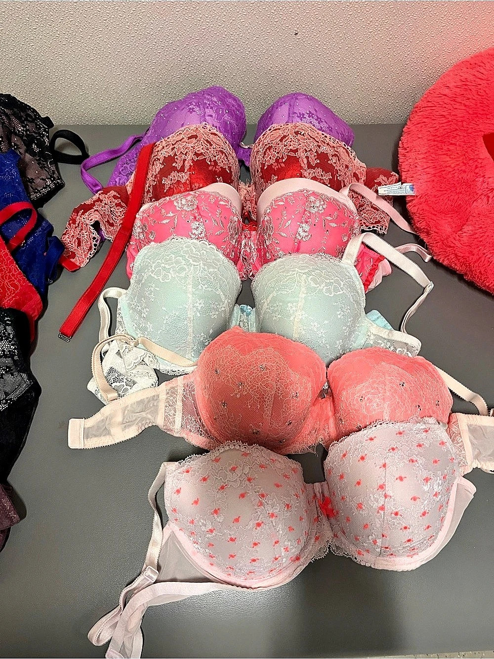 Victoria's Secret Very Sexy Push-Up Bra Lace Assortment Pink & Purple
